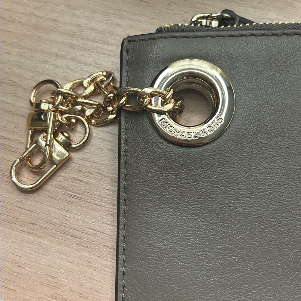 Michael Kors dark Brown/Tan Leather Card & Key Holder with Gold Chain - Picture 5 of 5